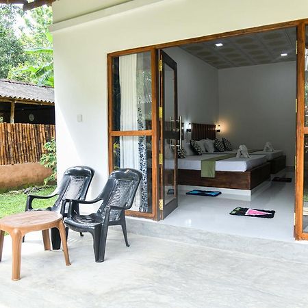 Clay House Hotel Udawalawe Bagian luar foto