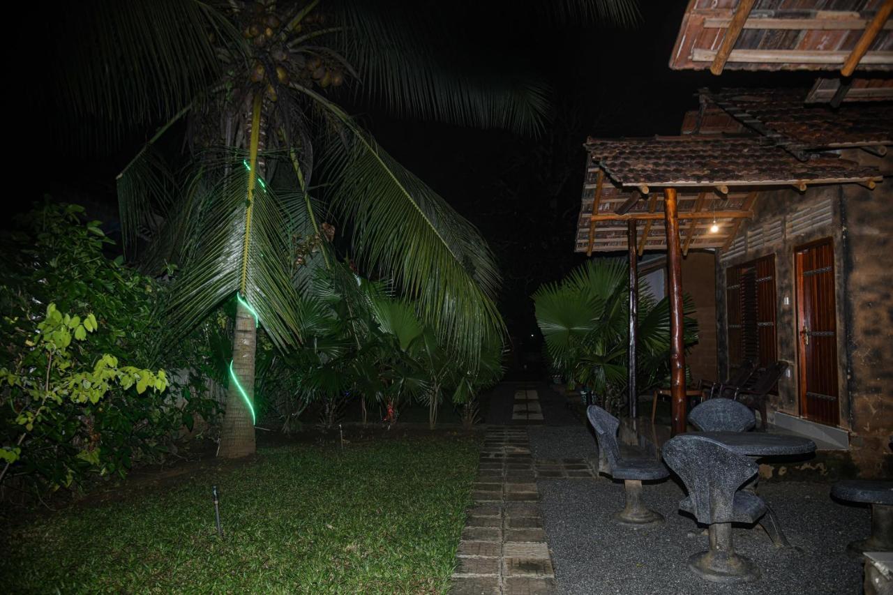 Clay House Hotel Udawalawe Bagian luar foto