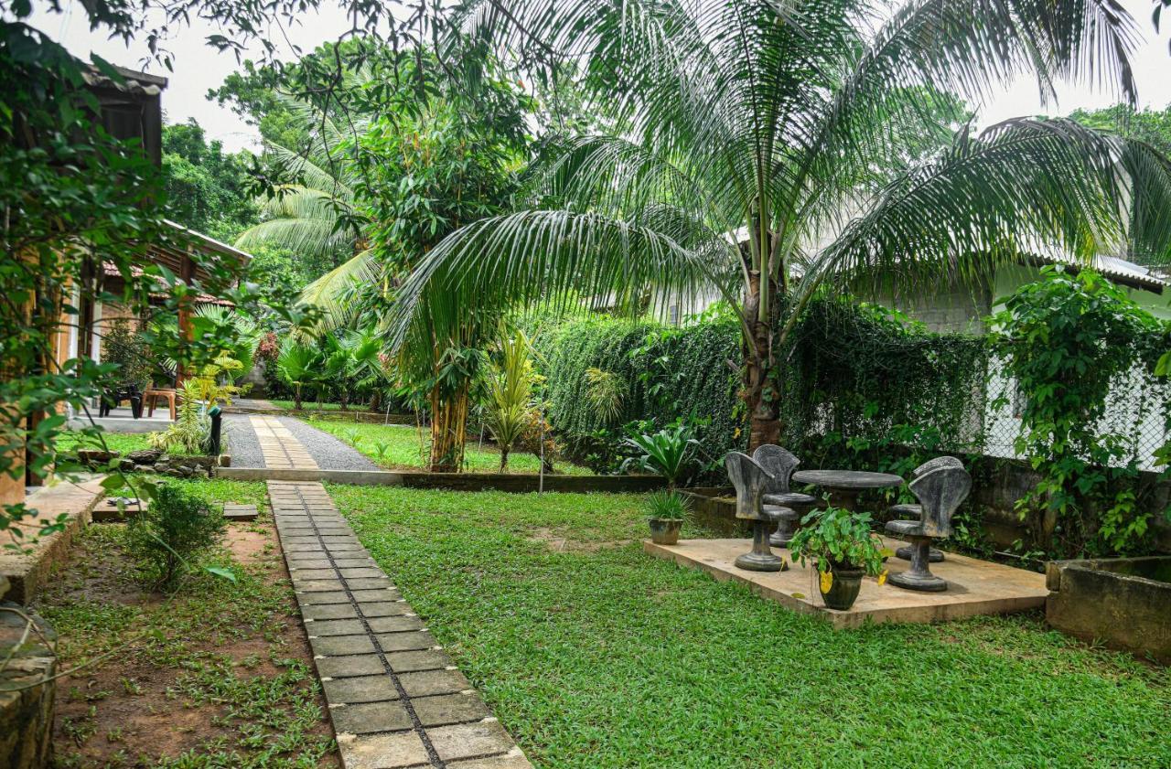 Clay House Hotel Udawalawe Bagian luar foto