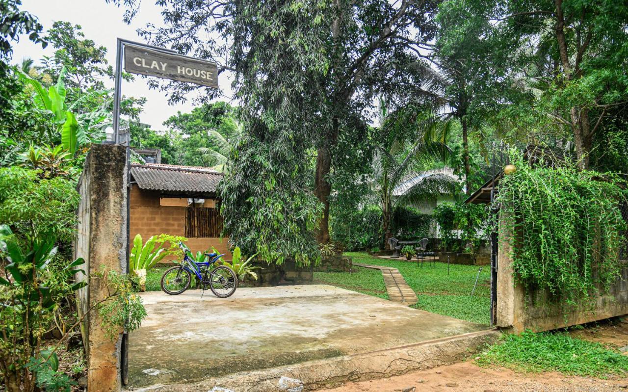 Clay House Hotel Udawalawe Bagian luar foto